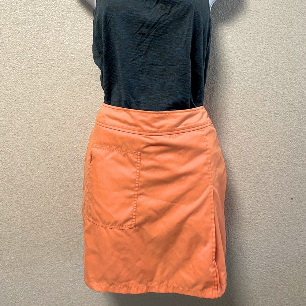 IZOD X-tra Dry Woman's Peach Skort